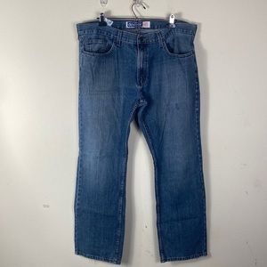 Nenizen 281 by Levi’s straight Jeans.